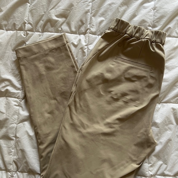 Lululemon Khaki Pull On Pants - Picture 3 of 5